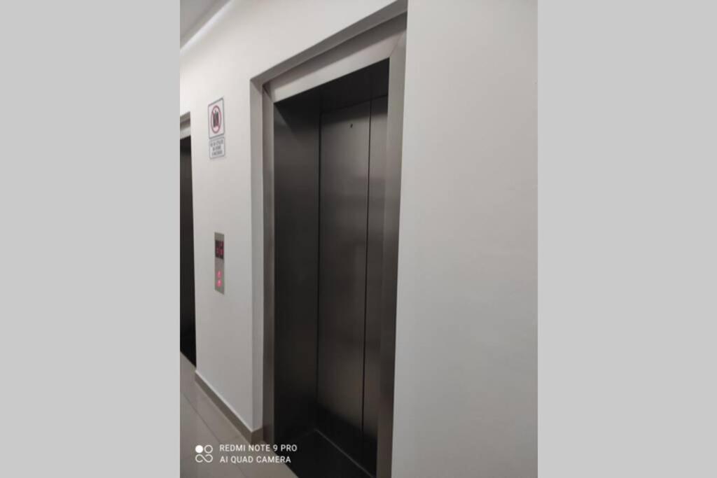 מזטלן Condominio Torre Eme Frente Al Malecon Vista A La Ciudad Con Alberca Y Algo Al Mar Gimnacio מראה חיצוני תמונה